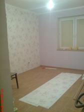 ...a tapetovali sme v spalni....foto je iba z mobilu, takze nie je moc kvalitna...