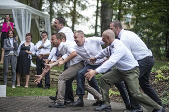 Házení podvazku...:)