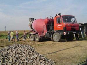 betonovanie zaklad pasov