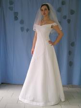 model Melánia, sv.salon: orchidea-hejja, Obchodná 31 - vo dvore, Blava http://www.orchidea-hejja.sk/