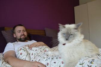 Hubko už mal dosť :DDD Hubko je kocúr O:)