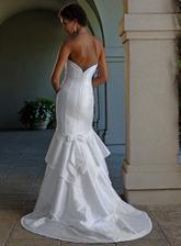 ...a velmi sexy (AD1004, Maggie Sottero)