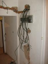 no a hlavně nová elektrika