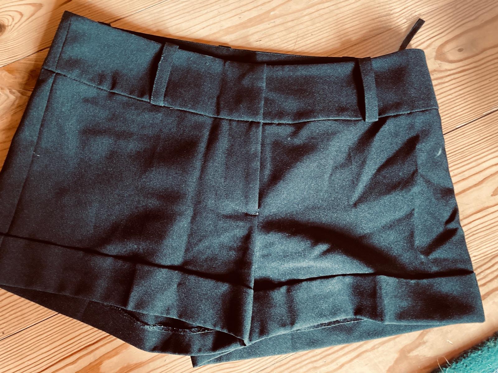 New Look krátke elegantné nohavice - Obrázok č. 1