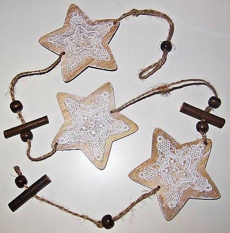 Vianočná girlanda hviezdy - drevo, čipka - Obrázok č. 1