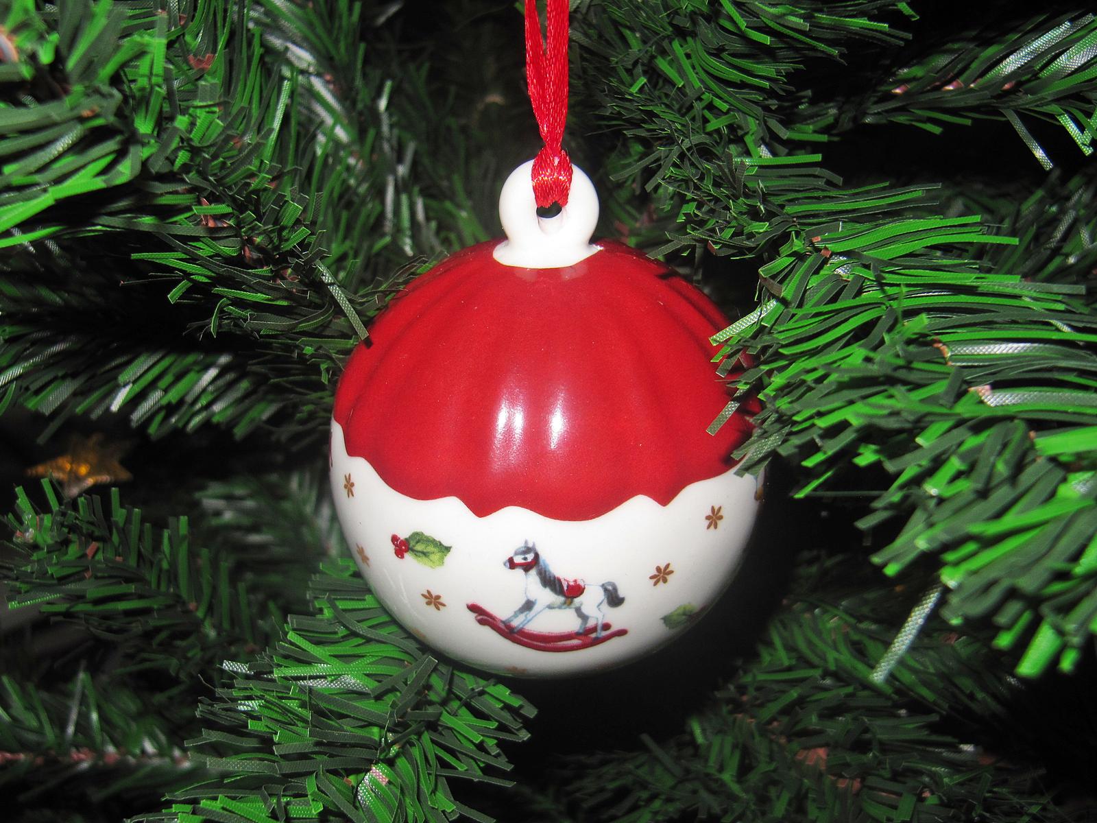 Vianočná guľa Villeroy & Boch, porcelán - Obrázok č. 4