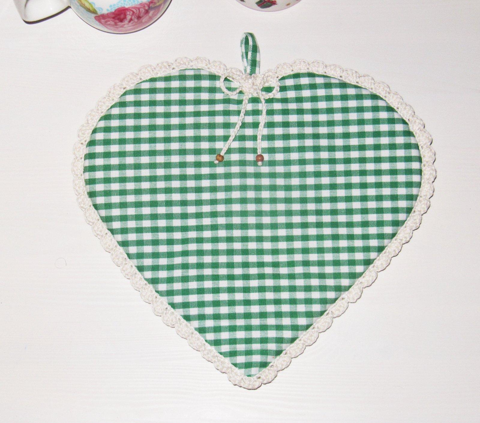 Vidiecka podložka srdce pod pohár, šálku. 26 cm x 27 cm - Obrázok č. 1