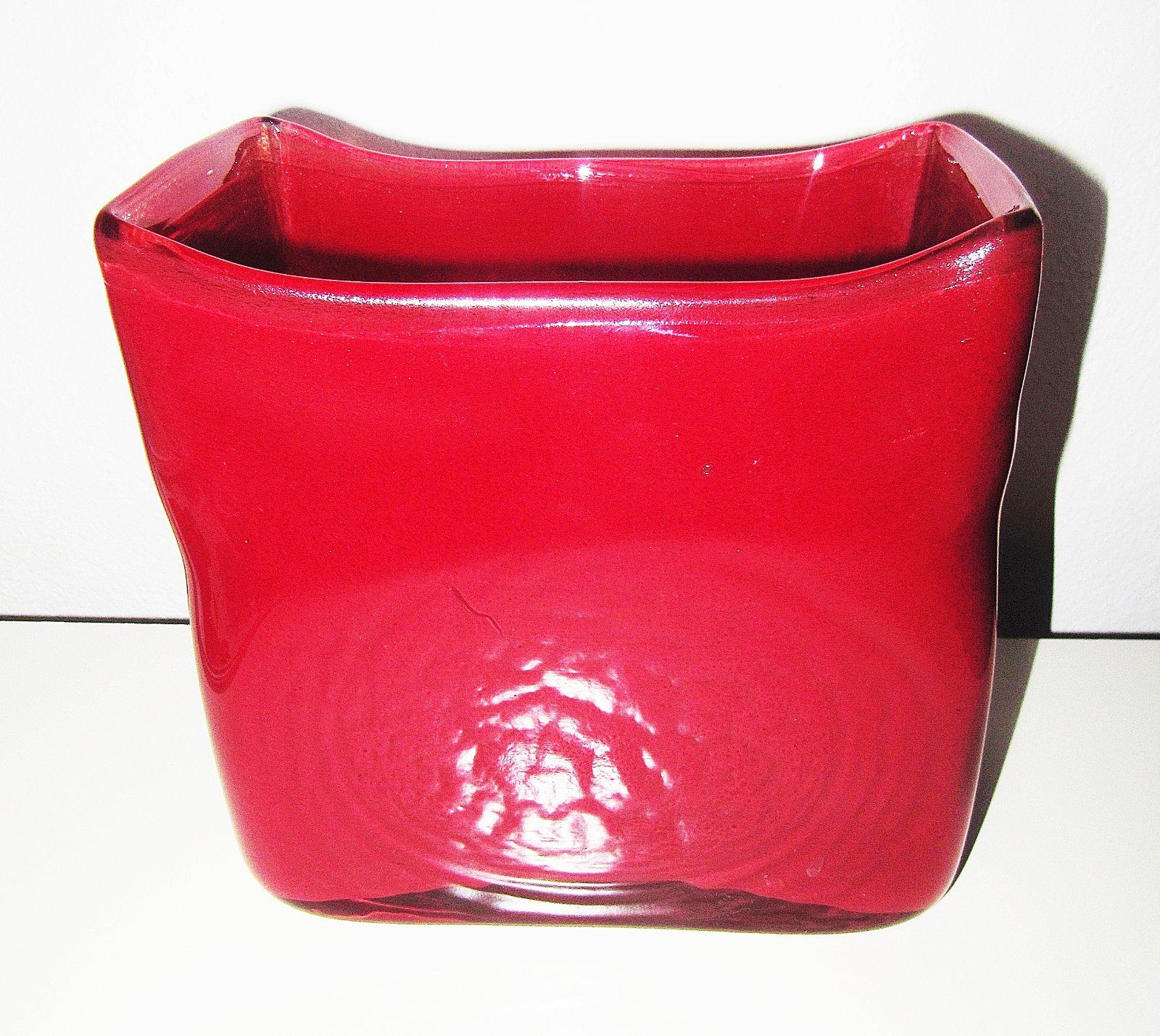 Červená váza - sklo, nemecká značka ASA, 20 cm x 20 cm - Obrázok č. 1