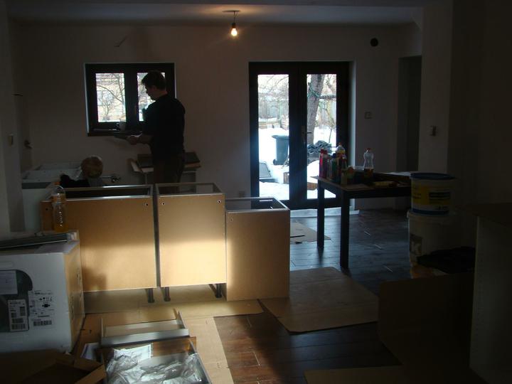 Ygreen - Pohled z obýváku na kuchyň.