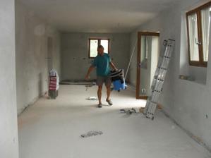 pohled na kuchyni a část obýváku