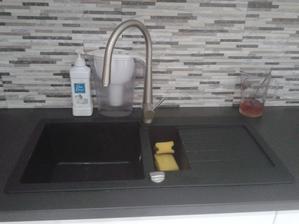 antracytový kuchynský drez-manželka si ho veľmi pochvaľuje..