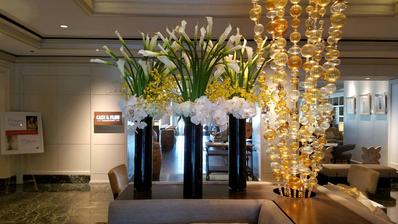 V hotelu Ritz Los Angeles.