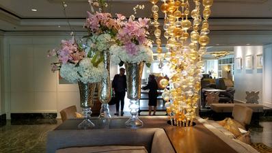 V hotelu Ritz Los Angeles.
