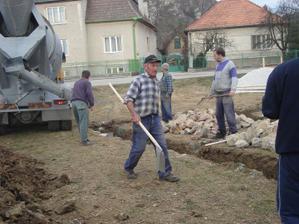 zalievanie základov