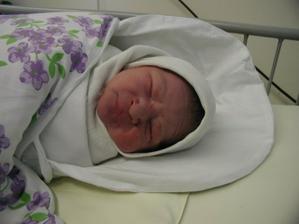 13.07.2006 o 14:35 sa nam narodil krasny chlapcek, Viktor Vajsabel, 4030g, 53cm. Viac fotiek na: http://www.modrykonik.sk/album/album.php?vAlbumID=10620
