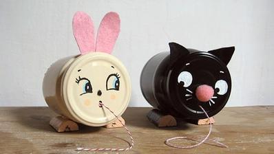 postup: http://www.handmadecharlotte.com/diy-vintage-inspired-string-holders/