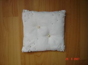 polštářek pod prstýnky