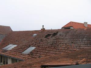 Začínáme bourat zadní přístavby, 7/2012