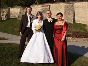 ženíchov brat Milan a sestra Martinka