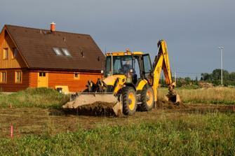 7.9.2011 - dorazila těžká technika