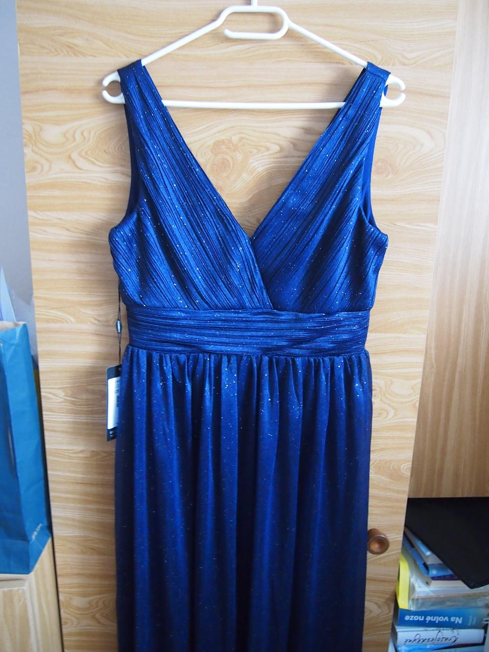 Dlouhé modré třpytivé šaty - Obrázek č. 4