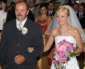 ocko ma vedie pred oltár