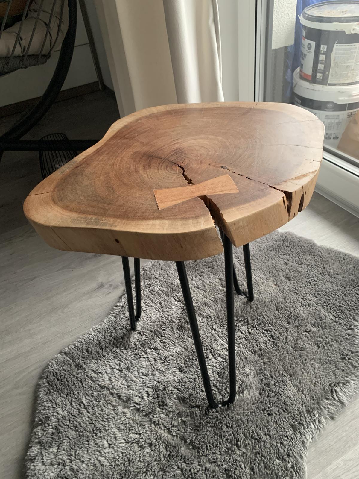 Odkládací dřevěný stolek Akácie (masiv) - Obrázek č. 1