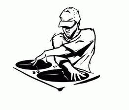DJ-ka z rádia tiež zajednaná