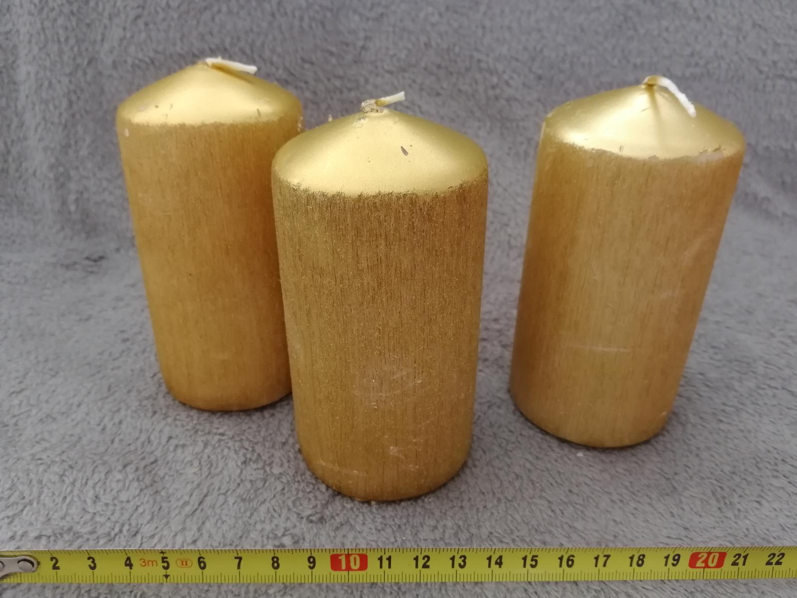 3 velká zlaté svíčky - Obrázek č. 1
