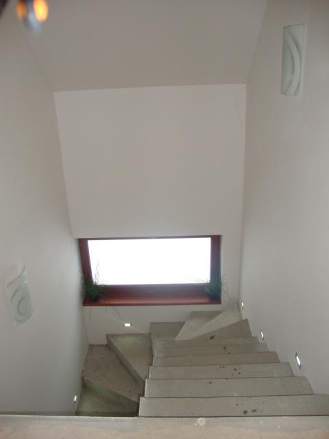 Náš domeček - osvětlené schodiště