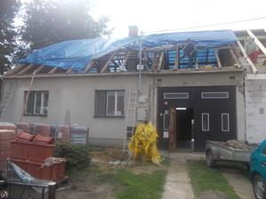 chystá se na prodloužení trámů