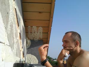 velice vela moc rázi ked si šecá mislá ze som na fundišťi sám tak mi pomáhá mój kamarád Logeť ždicki mi podá pomocnú ruku keď treba,pomóže,podrží,podá,prichystá,opraví,poskrábe... nigdi sa na ništ nestažuje je to skratka moc velkí pohoďák.