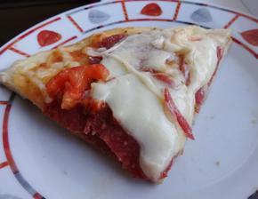 Pizza salámová