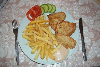 Marinovaná kuřecí prsíčka, hranolky