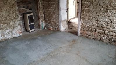 v prvej izbe hotová podlaha