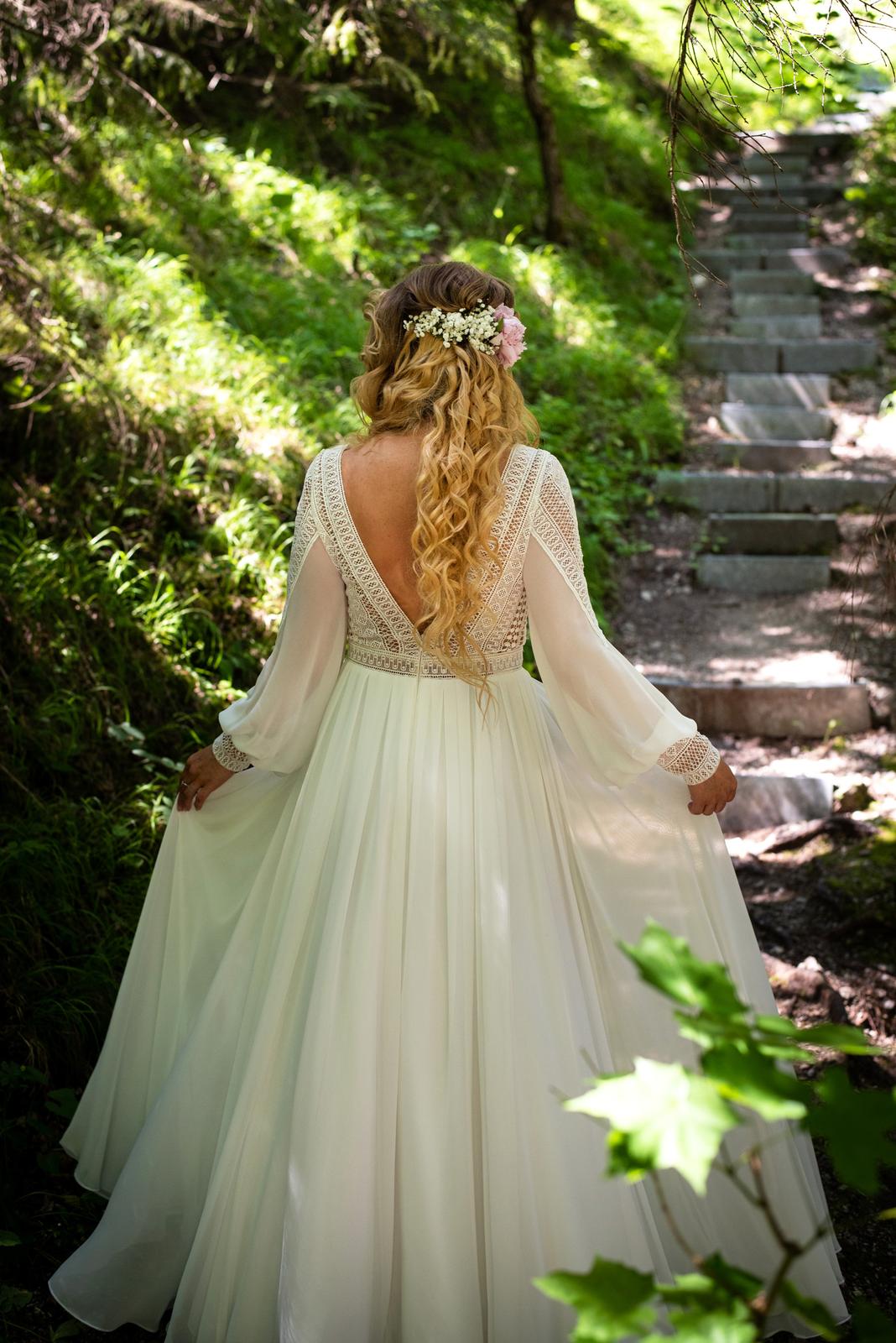 Predám nádherné, ľahučké svadobné šaty zn. Jasmine empire - Obrázok č. 2