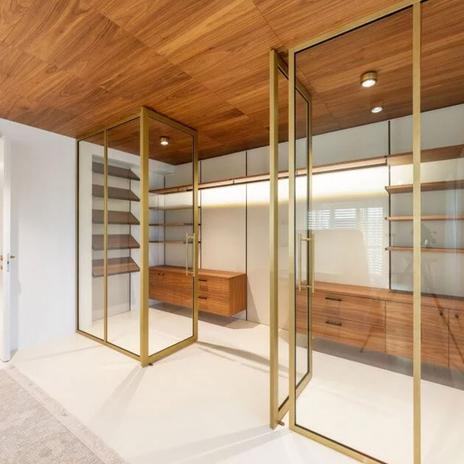 Prosklené stěny Dorsis Digero v šatně