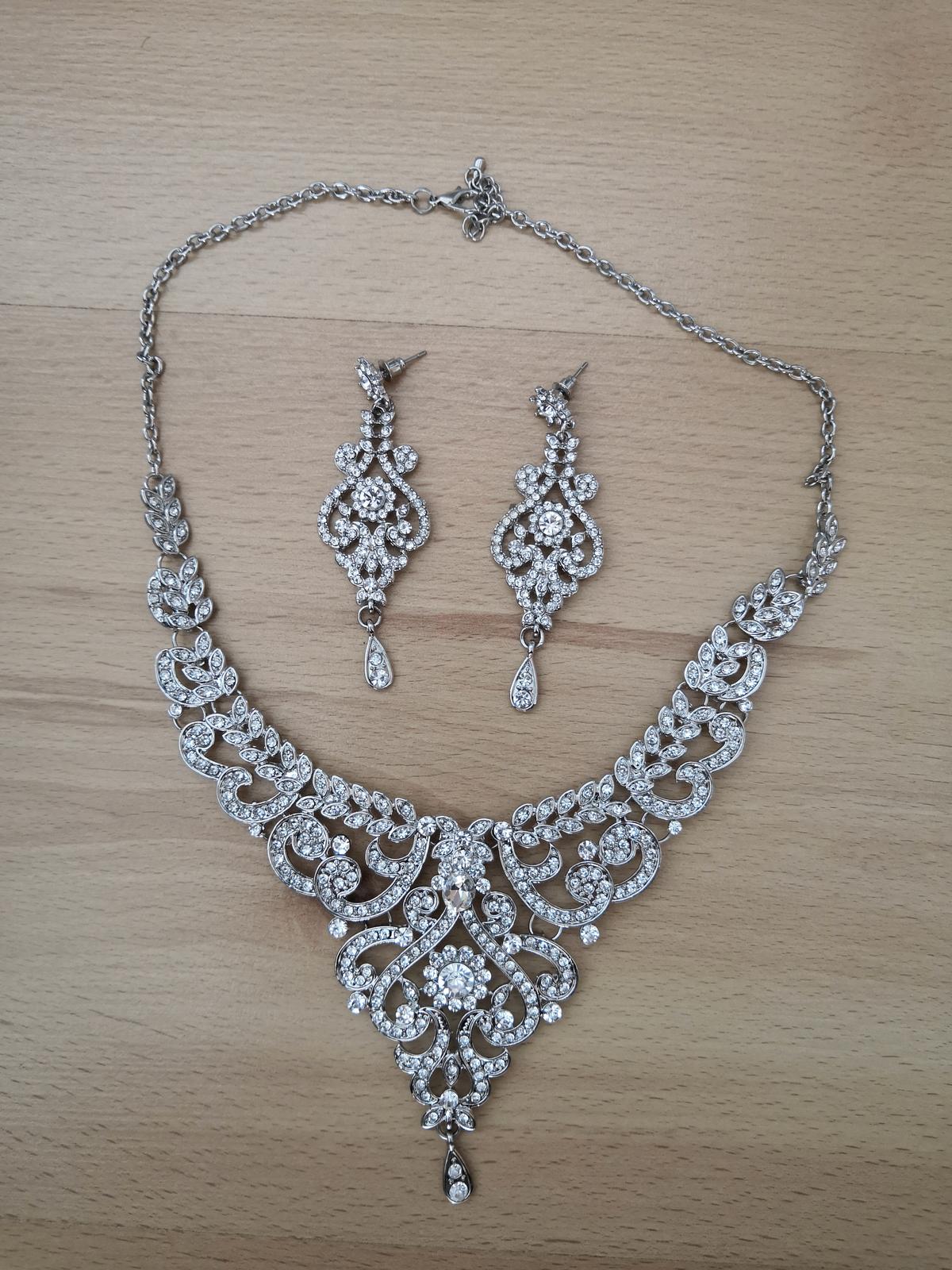 Sada šperků - náušnice, náhrdelník - Obrázek č. 2
