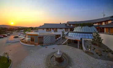 Maximus Resort