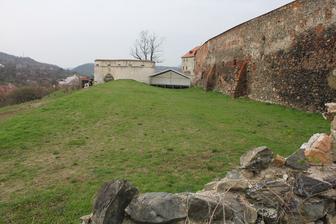Hrad a zámek Dolní Kounice - Terasy pod hradbami