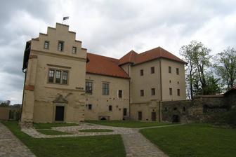 Hrad a zámek Polná