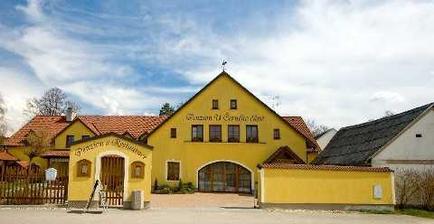 Penzion a restaurace U Černého čápa