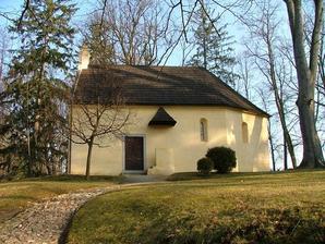 Zámek Červená Lhota - kostelík Nejsvatější Trojice