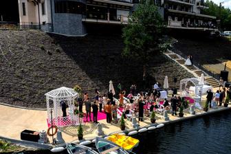 Wellnes Resort Retro Riverside Hotel