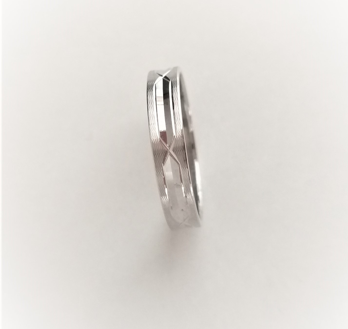 Nové modely snubních prstenů Benet - Obrázek č. 2
