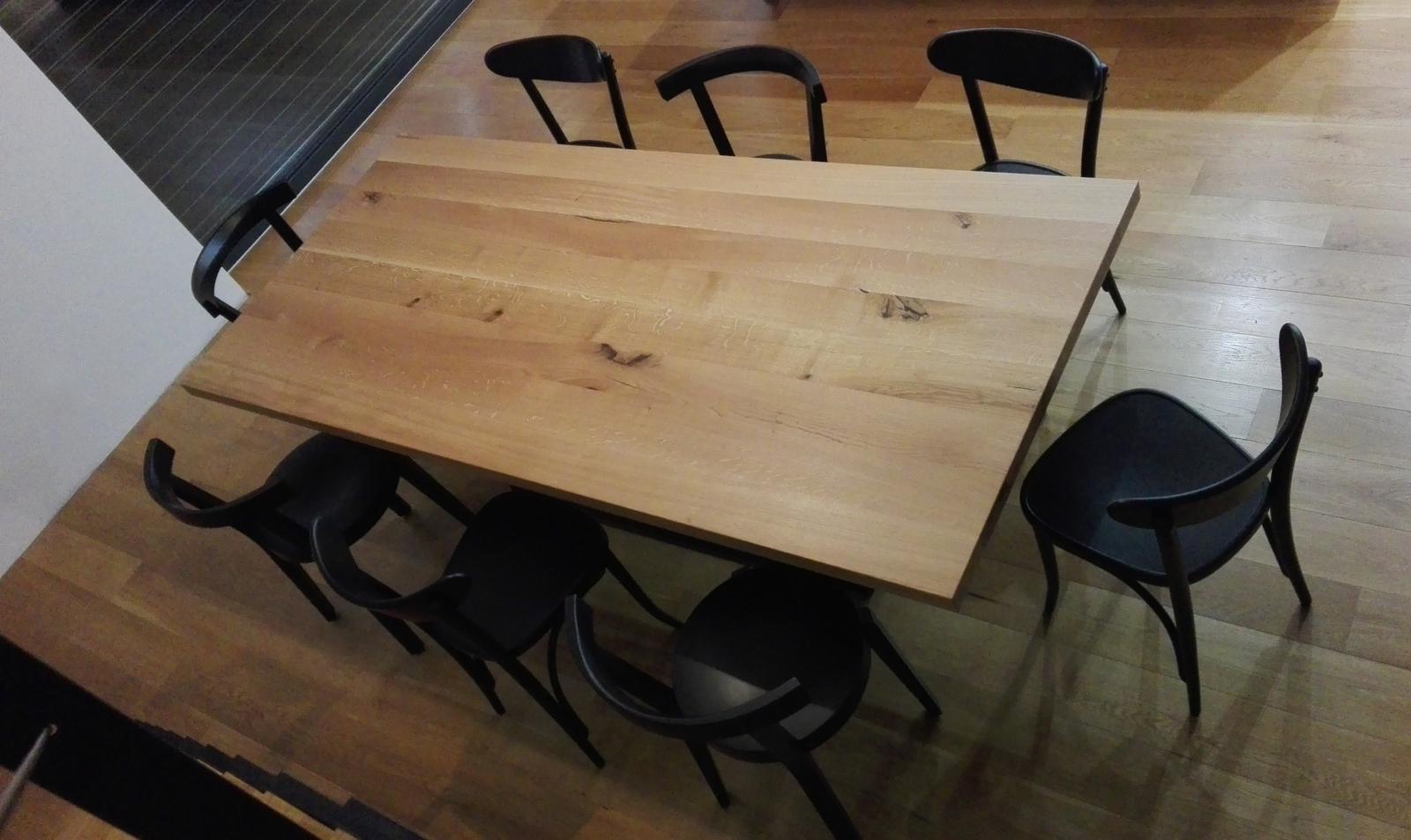 Jedálenský stôl MATE - Masívny dubový jedálenský stôl MATE. Design&Výroba Cubica