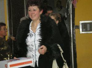 Tu ide mamina