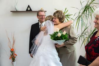 ...za výchovu a veškerou péči...