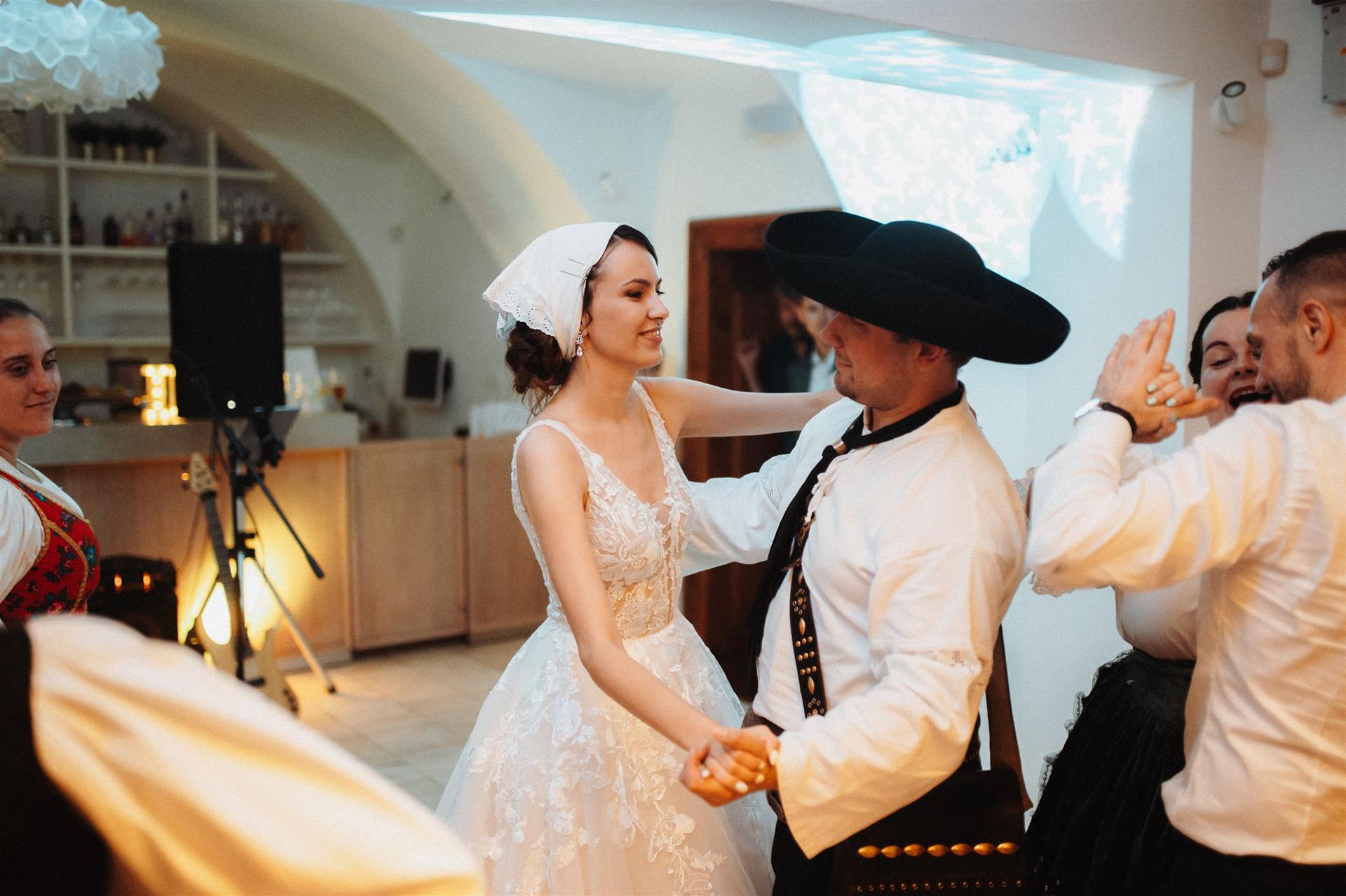 Vaša vysnená svadba v kaštieli v Mierove - https://www.frankstabrila.com Realizácia: www.castelmierovo.sk