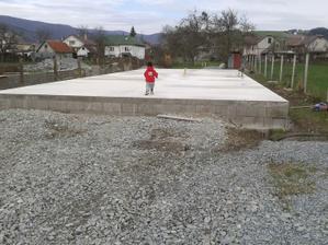 najmenší člen skúša tuhnutie